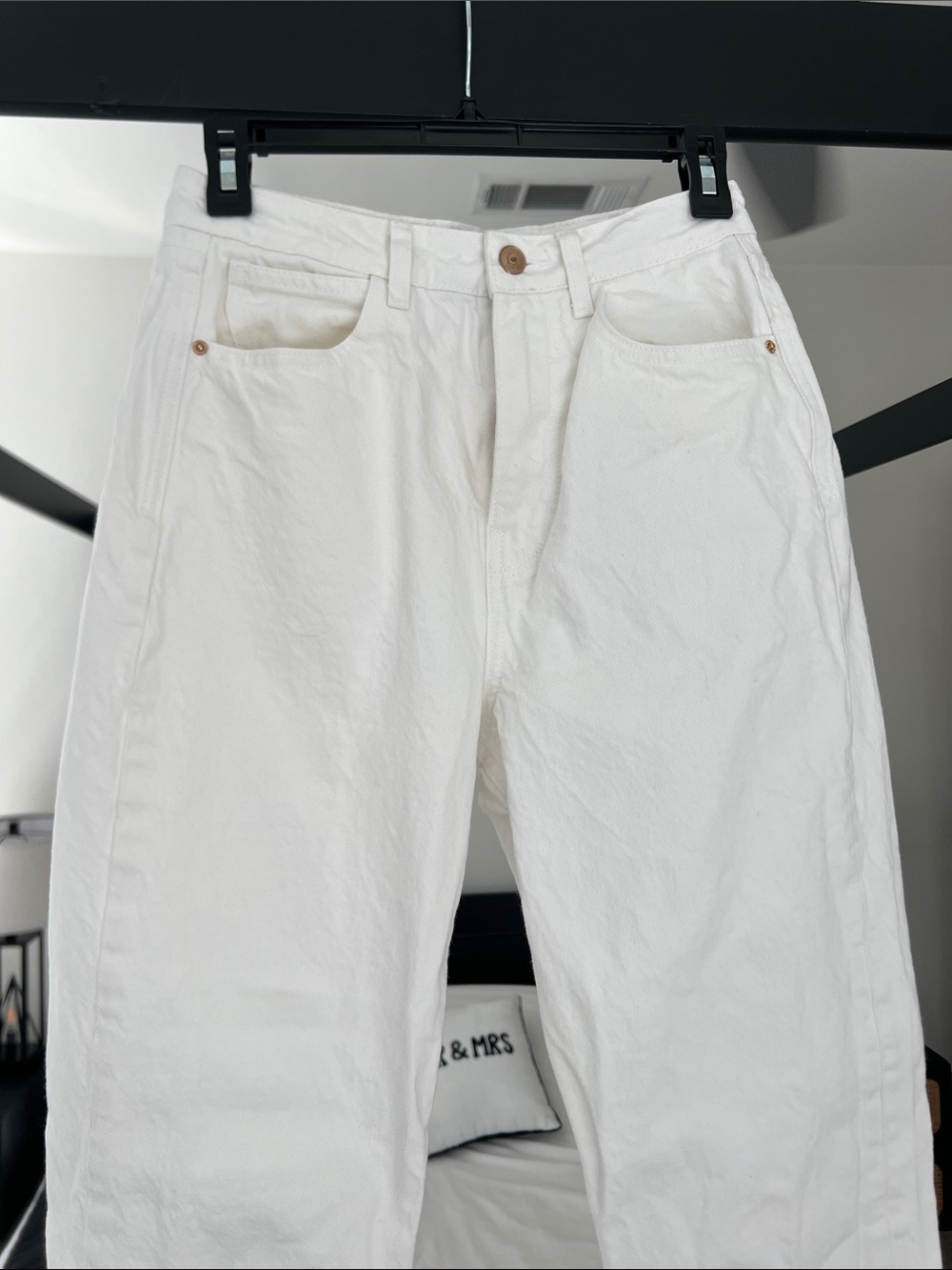 Zara White Straight-Leg Women's Jeans